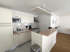 Duplex T3 lumineux avec balcon, parking et WIFI à Arcachon - FR-1-420-140