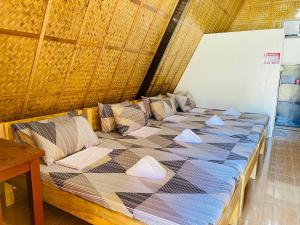 Casa Gracias Hotel and Restaurant