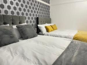 Easystays The Hidden Gem Large Basic Home Can Sleep 15