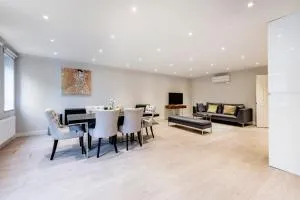 Stunning 2-bedroom-hosted by Sweetstay - London