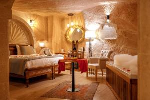 Misty Cave Hotel