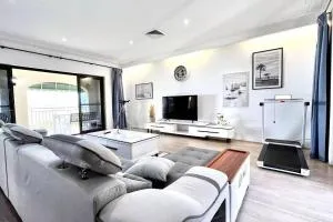 Big House with Great View - Marks Point