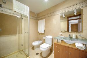 Cozy 3 bed duplex apartment with shared swimming pool in Nueva Andalucia
