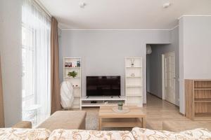 Spacious Apartment with Great LocationURBAN RENT