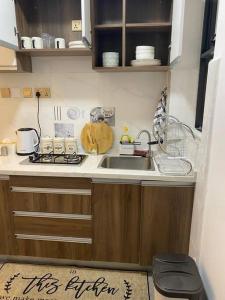 Exquisite Urban Apartment in Kilimani by The Manna Stays