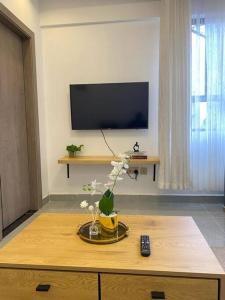Exquisite Urban Apartment in Kilimani by The Manna Stays