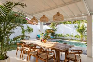 2 BDR villa, walking distance to Seminyak beach.