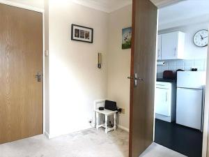 Apartment in Epsom With Free Parking
