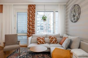 Hennalan Helmi kokonainen huoneisto 73 m2, täydellisellä sijainnilla, ilmainen parkkipaikka