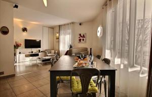 Appartements Lyon Superbe Appartement Parc Tete d'Or 95 M2 Clim Parking : photos des chambres