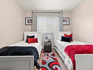 Lovely 3-bedroom rental unit with free parking!