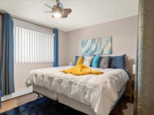 Lovely 3-bedroom rental unit with free parking!