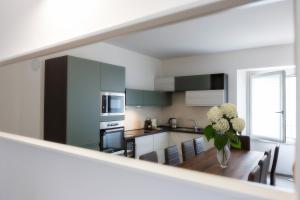 LAKEFRONT HOME RESIDENZA IL GALLO IN RIVA AL LAGo