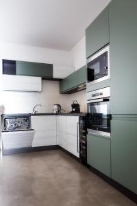 LAKEFRONT HOME RESIDENZA IL GALLO IN RIVA AL LAGo