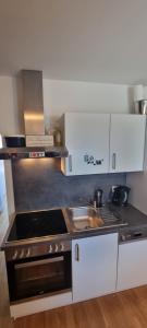 Neubau mit Terrasse - Sonne 10 bis 20 Uhr