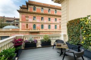 Suite with Terrace room in The H'All Tailor Suite Roma