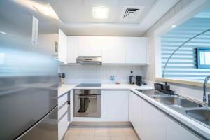 Beachfront 1 Bed with Full JBR View