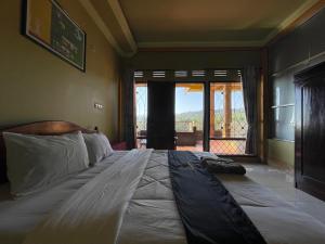 Phòng Đôi Cao Cấp (Superior Double Room)