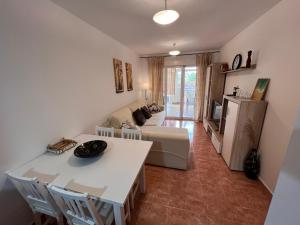 Precioso Bajo con Jardín en Paraíso de Vera