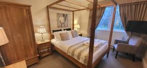 Four Poster Bedroom room in Woodlands