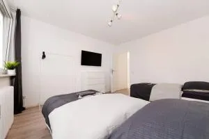 BR11 - 8 Betten Wohnung in Wehen - 伊德施泰因