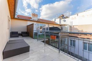 Modern Penthouse Private Terrace Jacuzzi