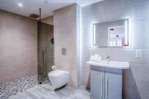 Suite 3 - Sleeping Giant Hotel - Pen Y Cae Inn