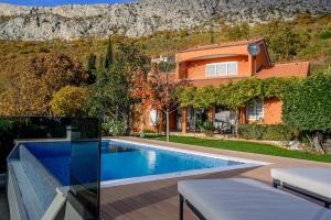 Luxury villa Euphoria with heated infinity pool