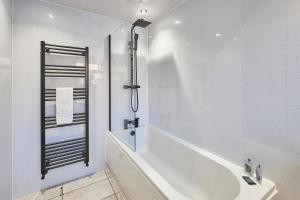 Host & Stay - North Shore Cottage