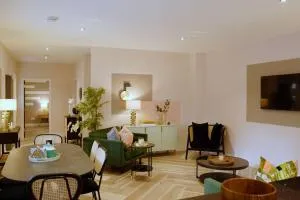 Stunning Coach House - Skelmorlie