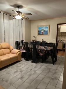 Guarujá.Pitangueiras