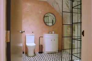 Stunning Coach House