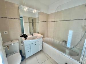 Bristol by Welcome to Cannes