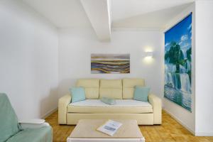 Rocha Oceanside by CC 925