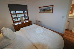 Glenmore, Hewetson Court, centrally located 1st floor apartment in Keswick