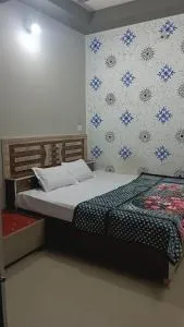 Hiteshi Home Stay - Barnagar