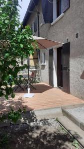 T3 RDC 24 pers, terrasse et garage privé.