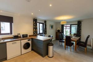 UNDERWOOD COTTAGE - Peaceful House in Kendal with views of Cumbria