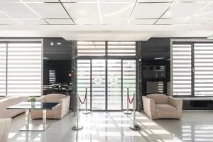 Hotel Boutique 5 - Free parking - Free breakfast - Free internet - EVSE - Petŭrch