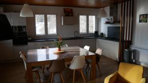 Appartements La Fontaine Salee-Home Shanti-Chastreix : photos des chambres