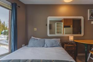 The Ridge Ski-In Ski-Out Condo with Free Parking