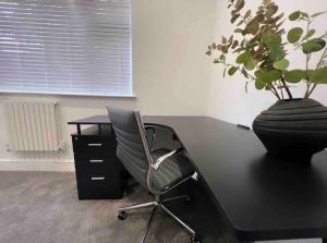 The Baglan Bungalow M4 Access in 1 min