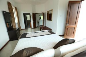 Eden Gardens Residence