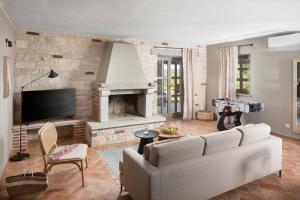 Rustic Villa Sylbum with a pool in istria 