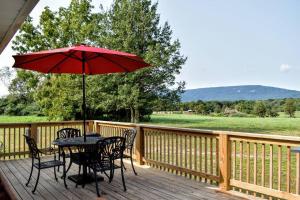 Holly Tree Retreat Located In Beautiful Luray, VA.