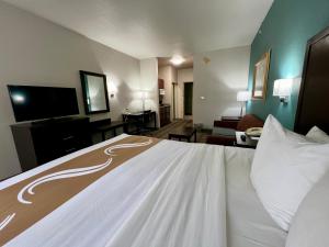 Quality Inn & Suites Near University