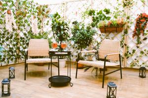 BlackWoody Contemporary Rooms - Napoli Centro Storico