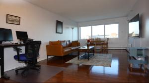 Cambridge 2 BR king gym Near Uni RUH City H