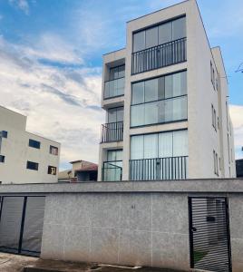 Apartamento com Elevador e Garagem