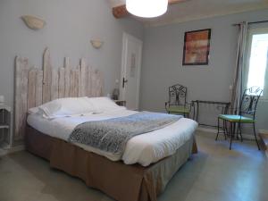 Hôtel Lou Caleù restaurant le Rocher des Abeilles